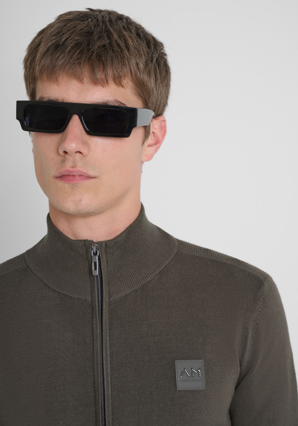 PULL SLIM FIT EN MÉLANGE VISCOSE AVEC PATCH LOGO ET ZIP - Antony Morato Online Shop