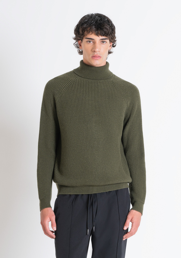 REGULAR FIT GREEN TURTLENECK SWEATER IN WOOL BLEND - Antony Morato Online Shop