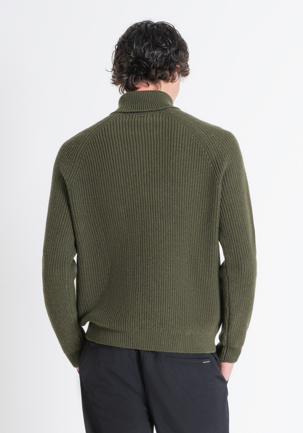 REGULAR FIT GREEN TURTLENECK SWEATER IN WOOL BLEND - Antony Morato Online Shop