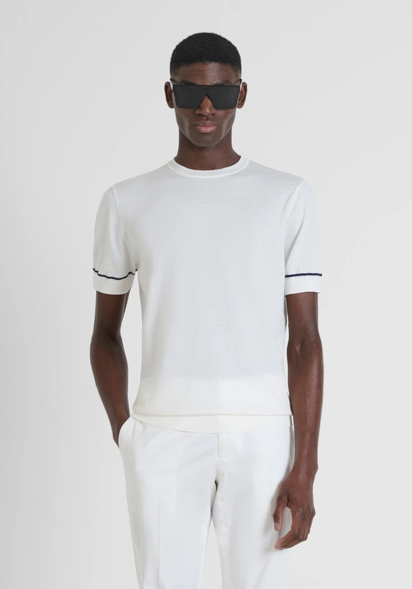 PULL-OVER DE COUPE RÉGULIÈRE EN COTON SUPER FIN AVEC BADGE EN MÉTAL - Antony Morato Online Shop