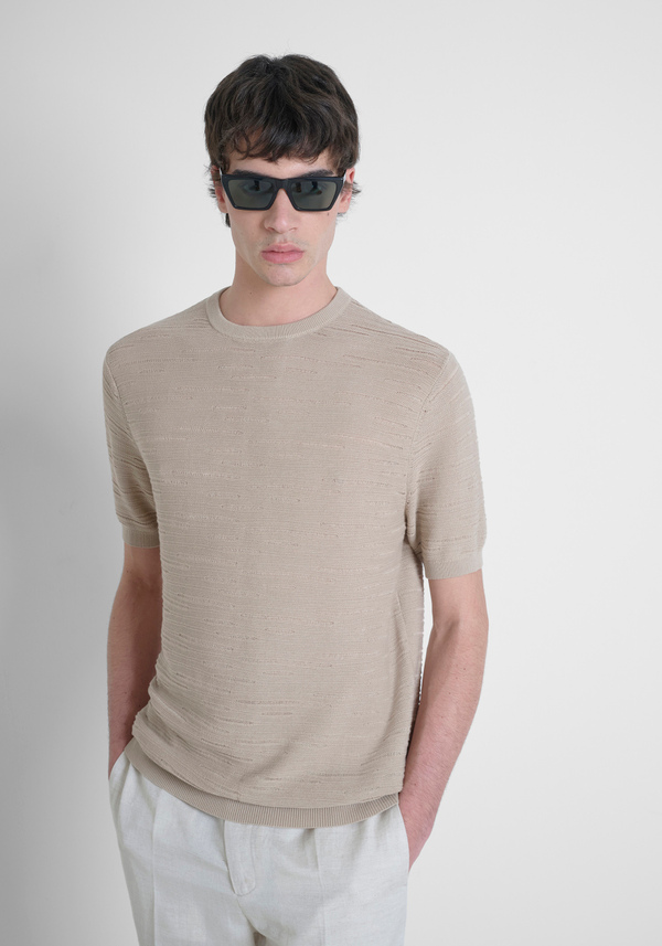 MAGLIA REGULAR FIT IN COTONE MORBIDO CON BADGE LOGATO - Antony Morato Online Shop