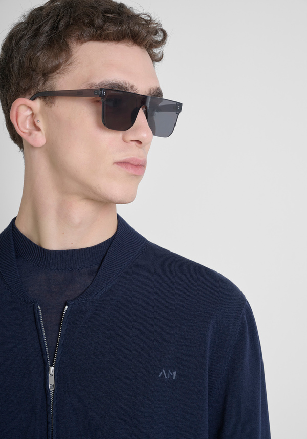 PULLOVER REGULAR FIT AUS BAUMWOLL-MISCHGEWEBE MIT LOGO AUF DER BRUST - Antony Morato Online Shop