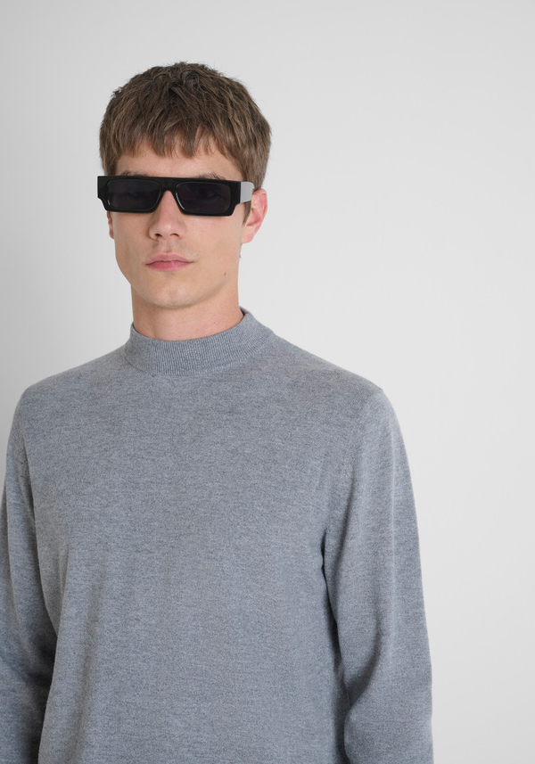 REGULAR FIT SWEATER IN WOOL AND CASHMERE BLEND - Antony Morato Online Shop