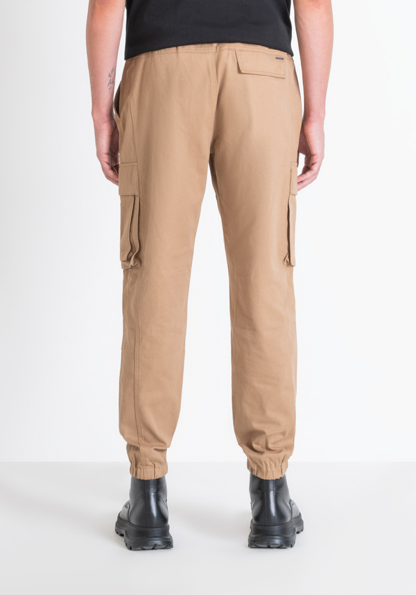 CARGOHOSE „DYLAN“ REGULAR FIT BEIGE AUS VISKOSE-MISCHGEWEBE - Antony Morato Online Shop