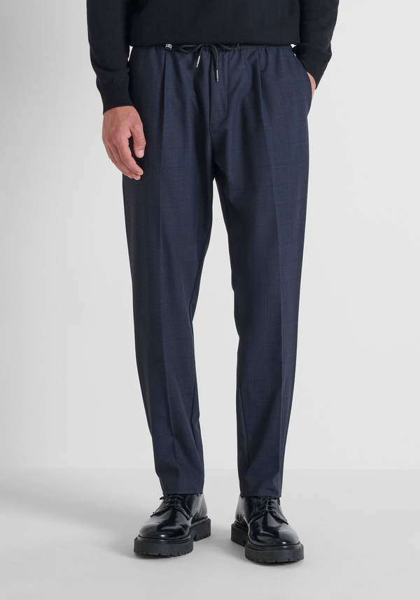 PANTALONES REGULAR FIT «NEIL» EN MEZCLA DE VISCOSA ELÁSTICA CON MOTIVO - Antony Morato Online Shop