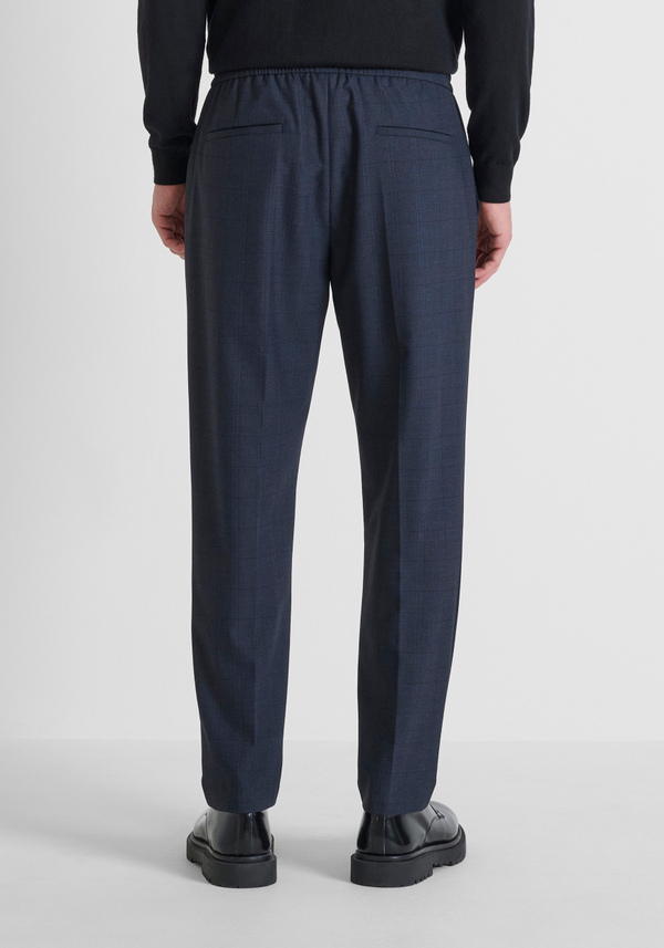 PANTALONES REGULAR FIT «NEIL» EN MEZCLA DE VISCOSA ELÁSTICA CON MOTIVO - Antony Morato Online Shop