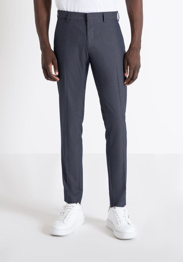 SLIM FIT "BONNIE" PANTS IN VISCOSE BLEND STRETCH FABRIC WITH MICRO EMBOSSED PATTERN - Antony Morato Online Shop