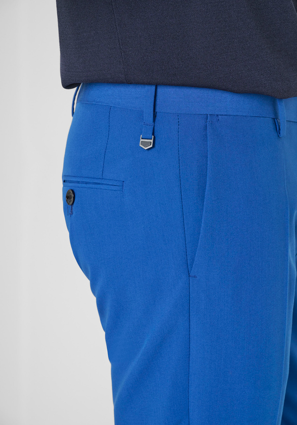 HOSE REGULAR ANKLE LENGTH FIT „ERIC“ AUS ELASTISCHEM VISKOSE-MISCHGEWEBE - Antony Morato Online Shop