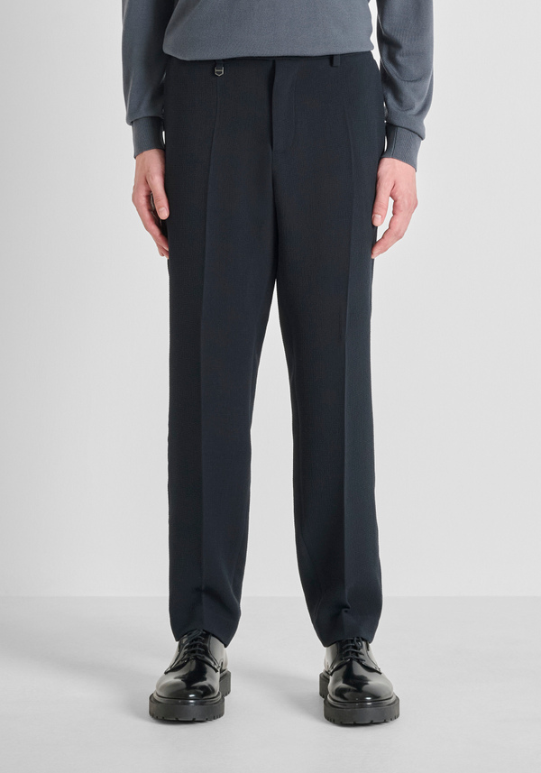 "CORA" REGULAR FIT STRAIGHT-LEG TROUSERS IN TECHNICAL FABRIC - Antony Morato Online Shop