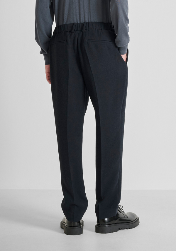 "CORA" REGULAR FIT STRAIGHT-LEG TROUSERS IN TECHNICAL FABRIC - Antony Morato Online Shop