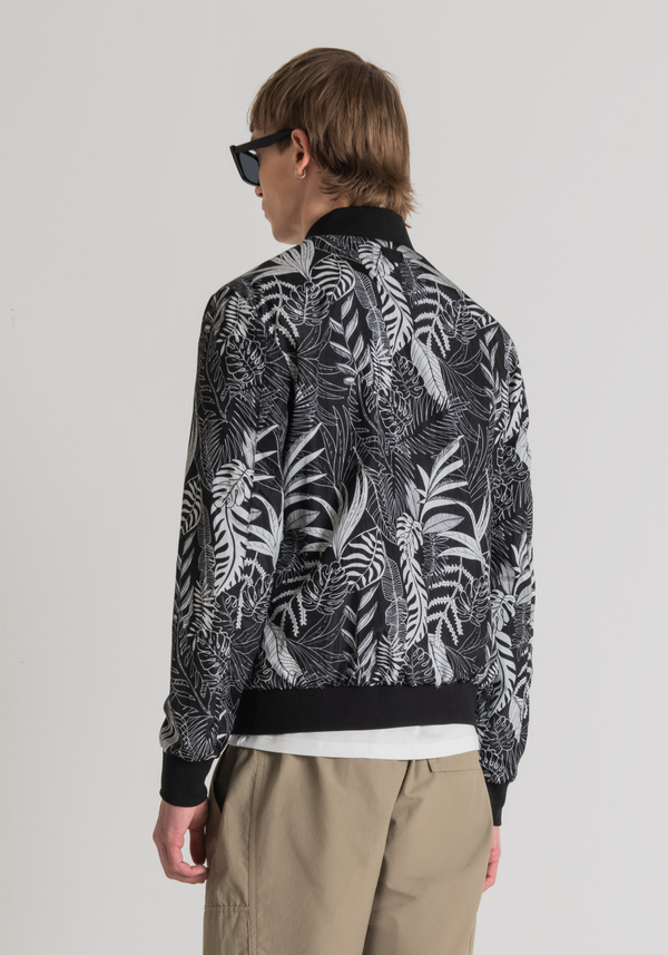 REGULAR FIT BOMBER JACKET IN TECHNICAL FABRIC WITH ALL-OVER JUNGLE MOTIF - Antony Morato Online Shop