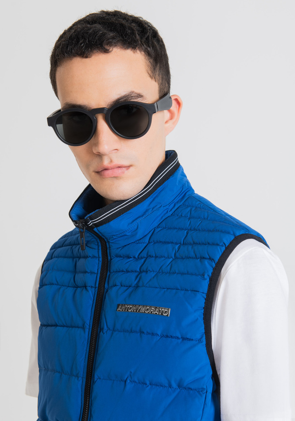 SLIM-FIT VEST IN TECHNICAL FABRIC WITH LIGHTWEIGHT PADDING - Antony Morato Online Shop