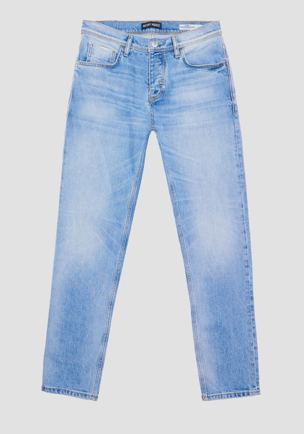 "CLEVE" STRAIGHT LEG SLIM FIT JEANS IN COMFORT DENIM WITH LIGHT WASH - Antony Morato Online Shop
