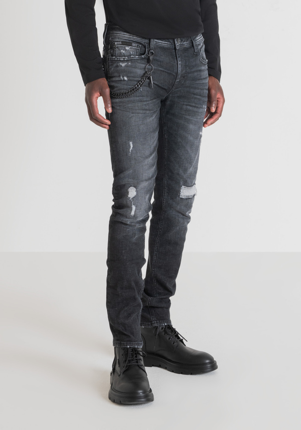 "IGGY" TAPERED-FIT JEANS IN FADED BLACK STRETCH DENIM - Antony Morato Online Shop