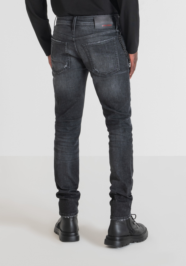 "IGGY" TAPERED-FIT JEANS IN FADED BLACK STRETCH DENIM - Antony Morato Online Shop