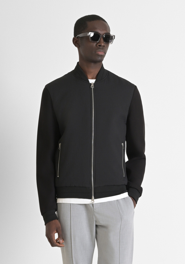 MANTEAU DE COUPE RÉGULIÈRE EN TISSU TECHNO ET EMPIÈCEMENTS EN STRETCH - Antony Morato Online Shop