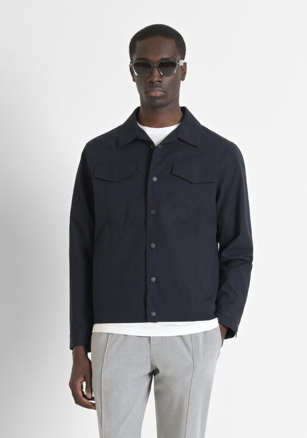 CHAQUETA REGULAR FIT EN TEJIDO TÉCNICO CON LOGOTIPO DE METAL - Antony Morato Online Shop