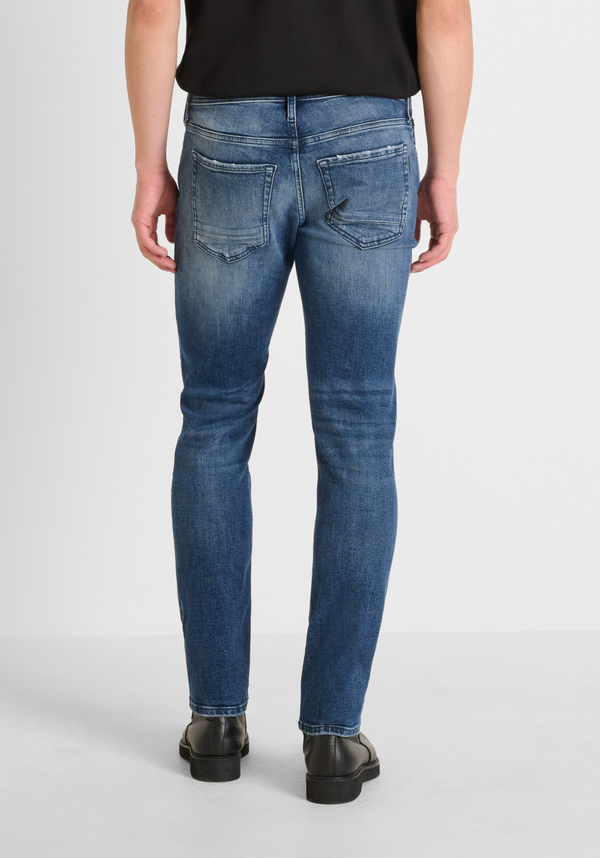 "KURT" COMFORT TAPERED FIT JEANS IN FADED EFFECT DENIM - Antony Morato Online Shop