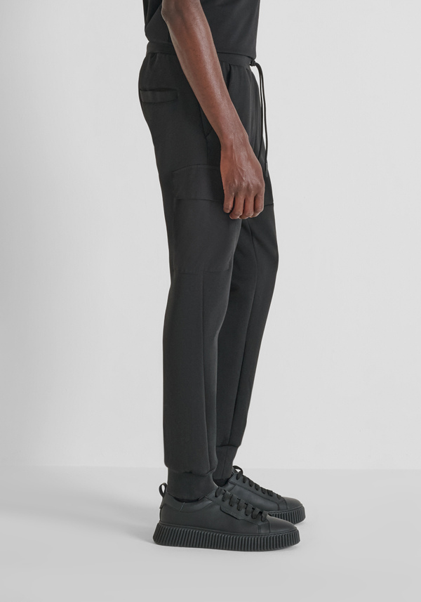 REGULAR FIT JOGGINGHOSE AUS BAUMWOLLMISCHUNG MIT GROSSEN TASCHEN - Antony Morato Online Shop