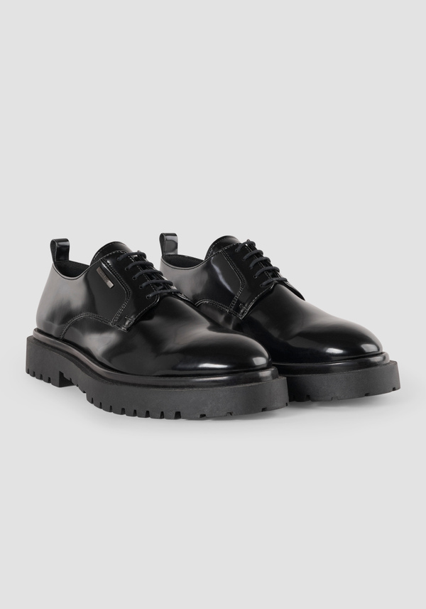 DERBY SHINY « RUSSELL » EN SIMILICUIR VERNI - Antony Morato Online Shop