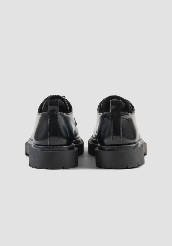 DERBY SHINY « RUSSELL » EN SIMILICUIR VERNI - Antony Morato Online Shop