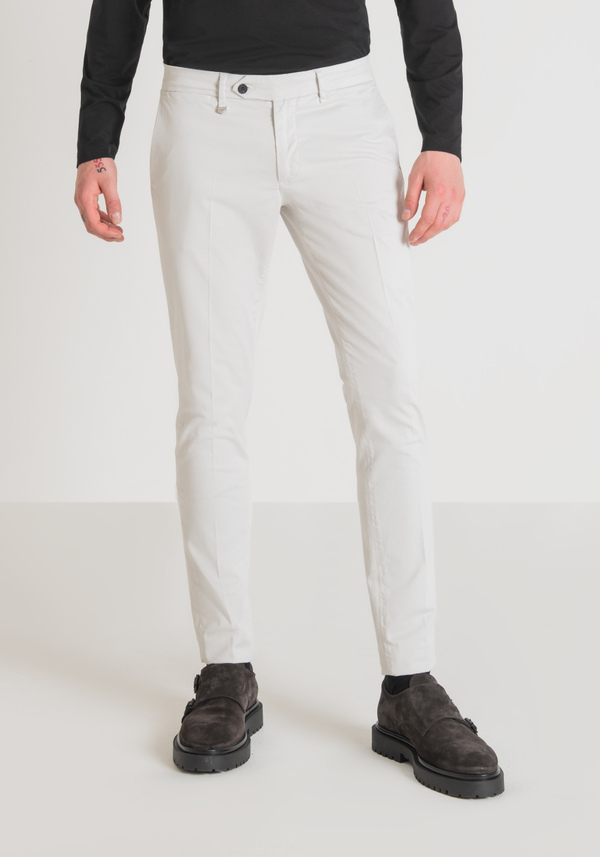 PANTALONI SKINNY FIT “BRYAN” IN MORBIDO COTONE ELASTICO MICRO ARMATURATO - Antony Morato Online Shop