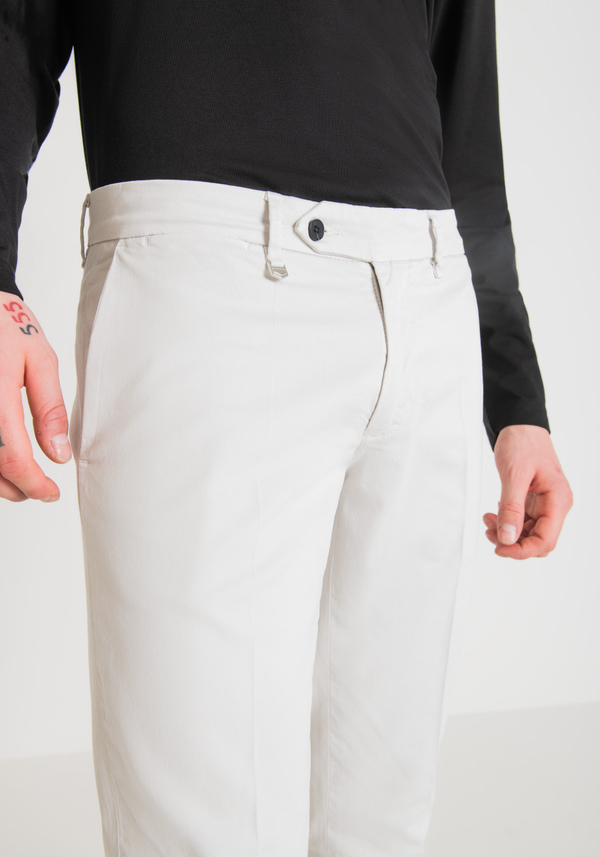 PANTALONI SKINNY FIT “BRYAN” IN MORBIDO COTONE ELASTICO MICRO ARMATURATO - Antony Morato Online Shop