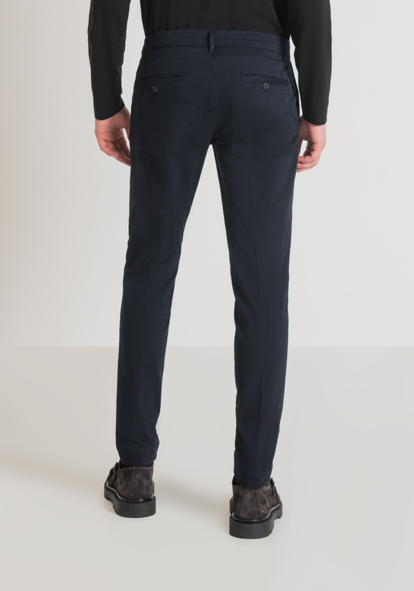 "BRYAN" SKINNY FIT TROUSERS IN SOFT MICRO-WEAVE STRETCH COTTON - Antony Morato Online Shop