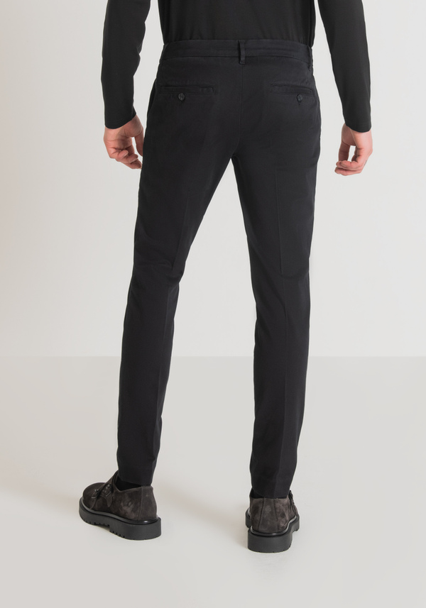 "BRYAN" SKINNY FIT TROUSERS IN SOFT MICRO-WEAVE STRETCH COTTON - Antony Morato Online Shop