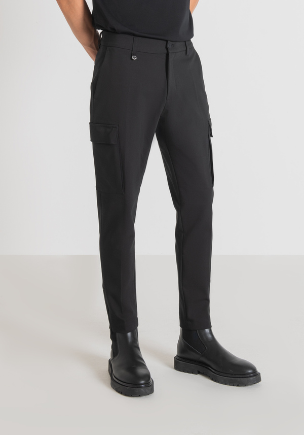 HOSE SKINNY FIT „BJORN“ AUS ELASTISCHEM BAUMWOLL-MISCHGEWEBE MIT REISSVERSCHLUSS AM SAUM - Antony Morato Online Shop