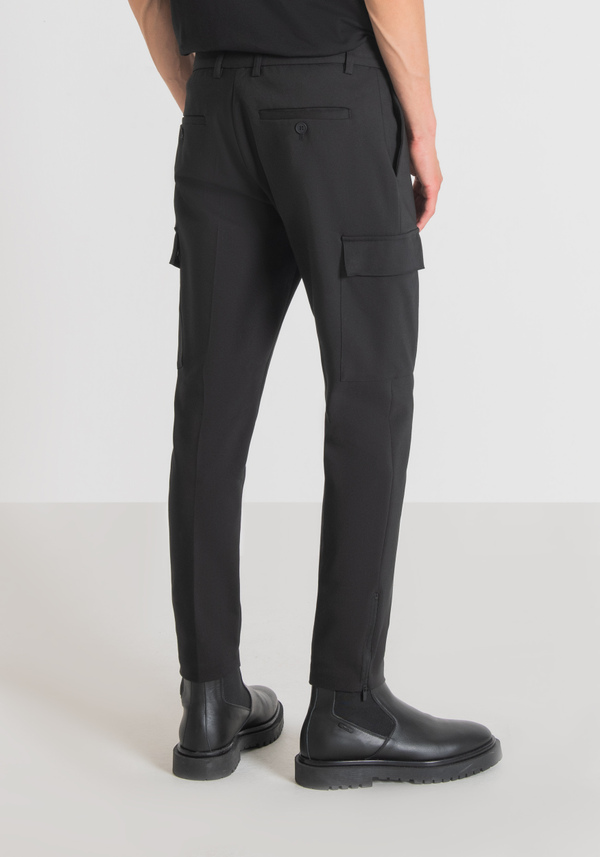HOSE SKINNY FIT „BJORN“ AUS ELASTISCHEM BAUMWOLL-MISCHGEWEBE MIT REISSVERSCHLUSS AM SAUM - Antony Morato Online Shop