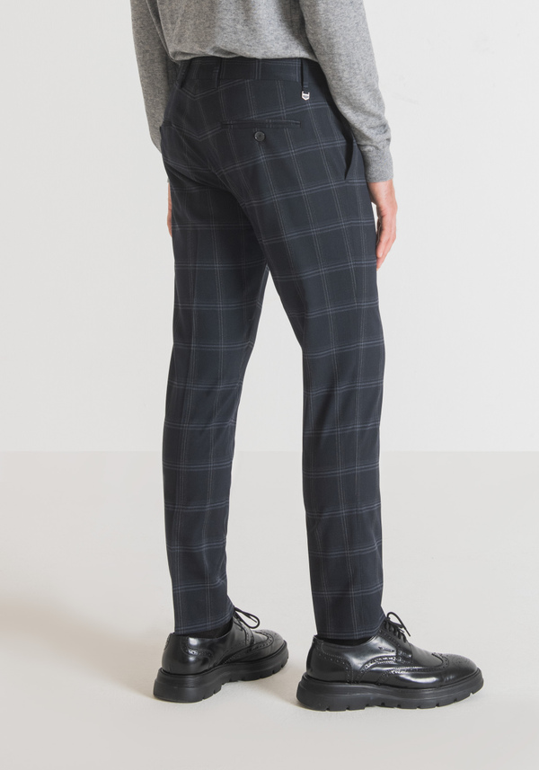 "BONNIE" SLIM FIT TROUSERS IN CHECK STRETCH FABRIC WITH CENTRAL CREASE - Antony Morato Online Shop