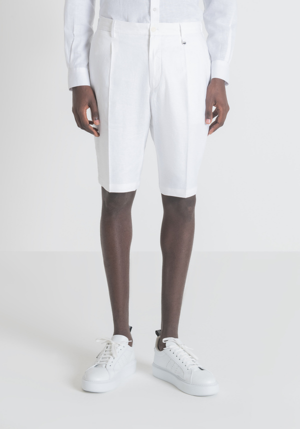 "GUSTAF" CARROT-FIT SHORTS IN LINEN BLEND WITH CENTRAL PLEAT - Antony Morato Online Shop