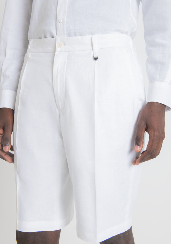 "GUSTAF" CARROT-FIT SHORTS IN LINEN BLEND WITH CENTRAL PLEAT - Antony Morato Online Shop