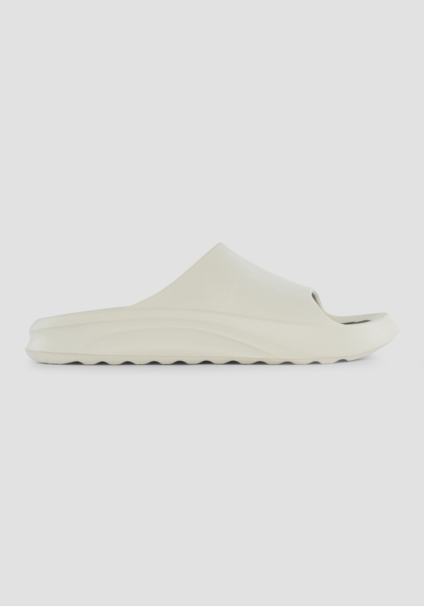 "RENTON" SOLID-COLOUR RUBBER SLIPPERS - Antony Morato Online Shop