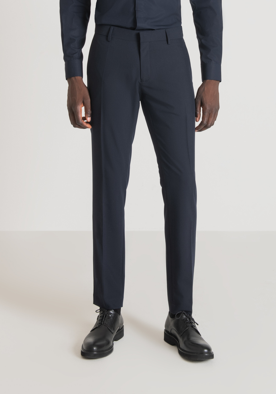 HOSE SLIM FIT „BONNIE“ AUS DEHNBAREM VISKOSE-MISCHGEWEBE - Antony Morato Online Shop