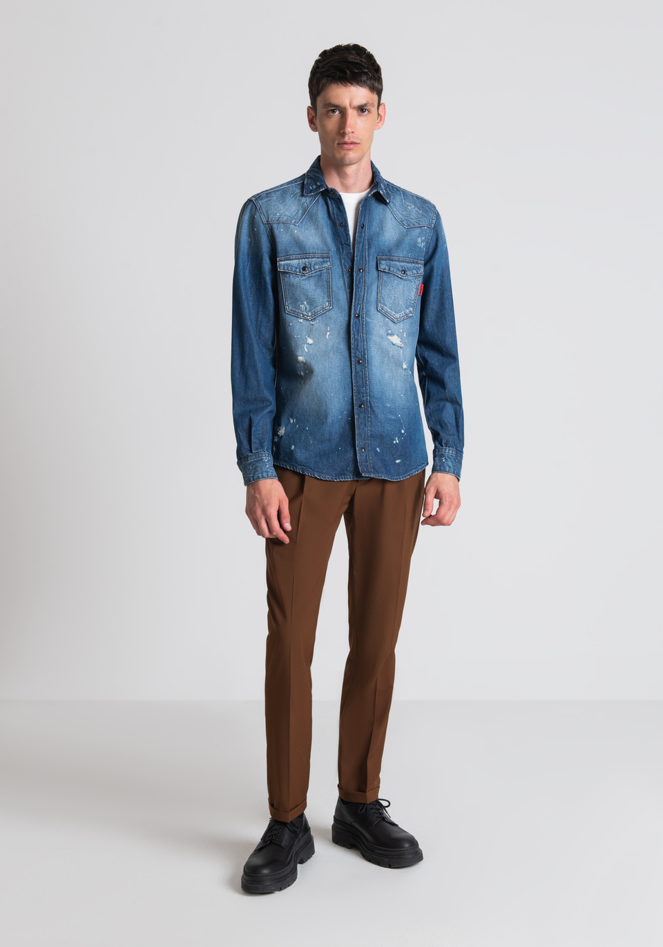SLIM-FIT SHIRT IN USED-EFFECT DENIM WITH DISTRESSED DETAILS - Antony Morato Online Shop