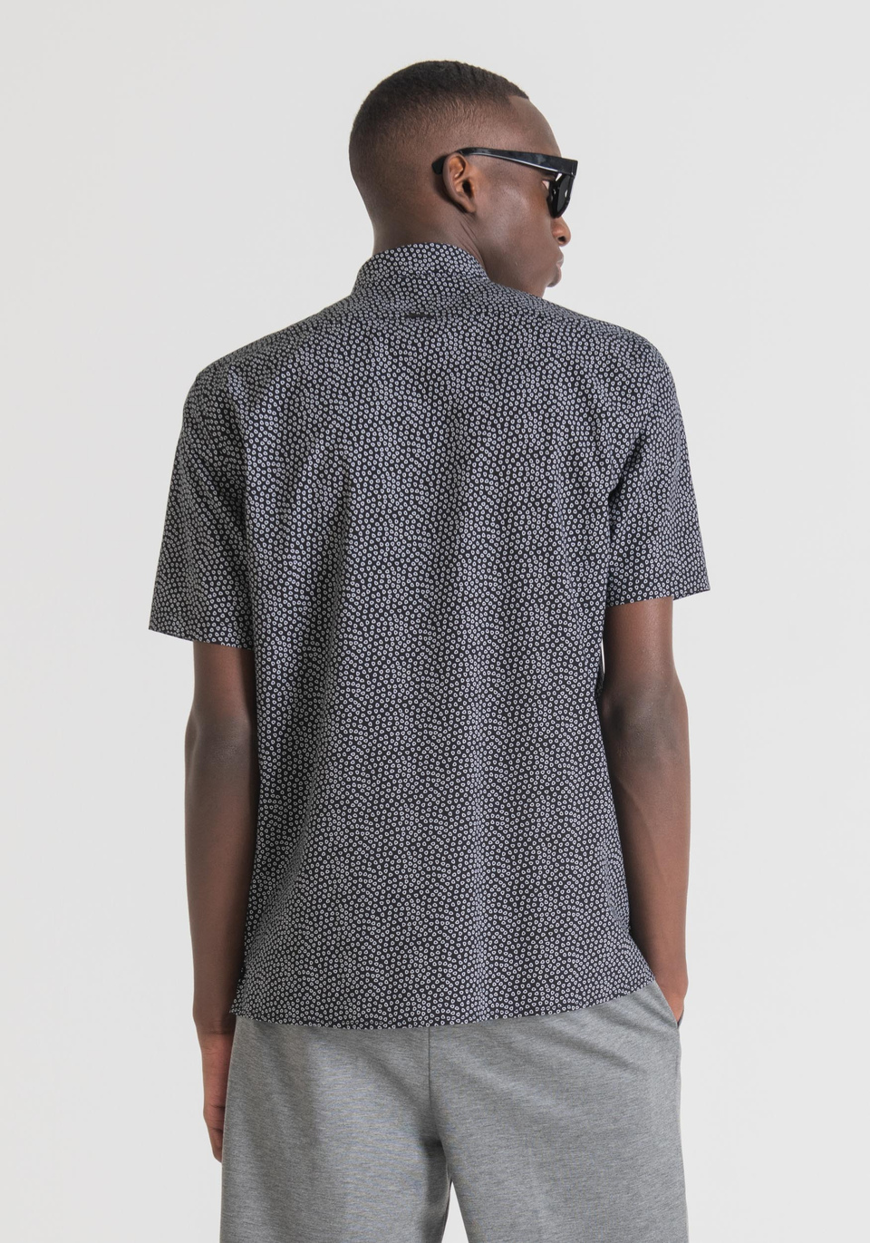 “BARCELONA” STRAIGHT-FIT SHIRT IN SOFT-TOUCH COTTON WITH MICROPATTERN - Antony Morato Online Shop