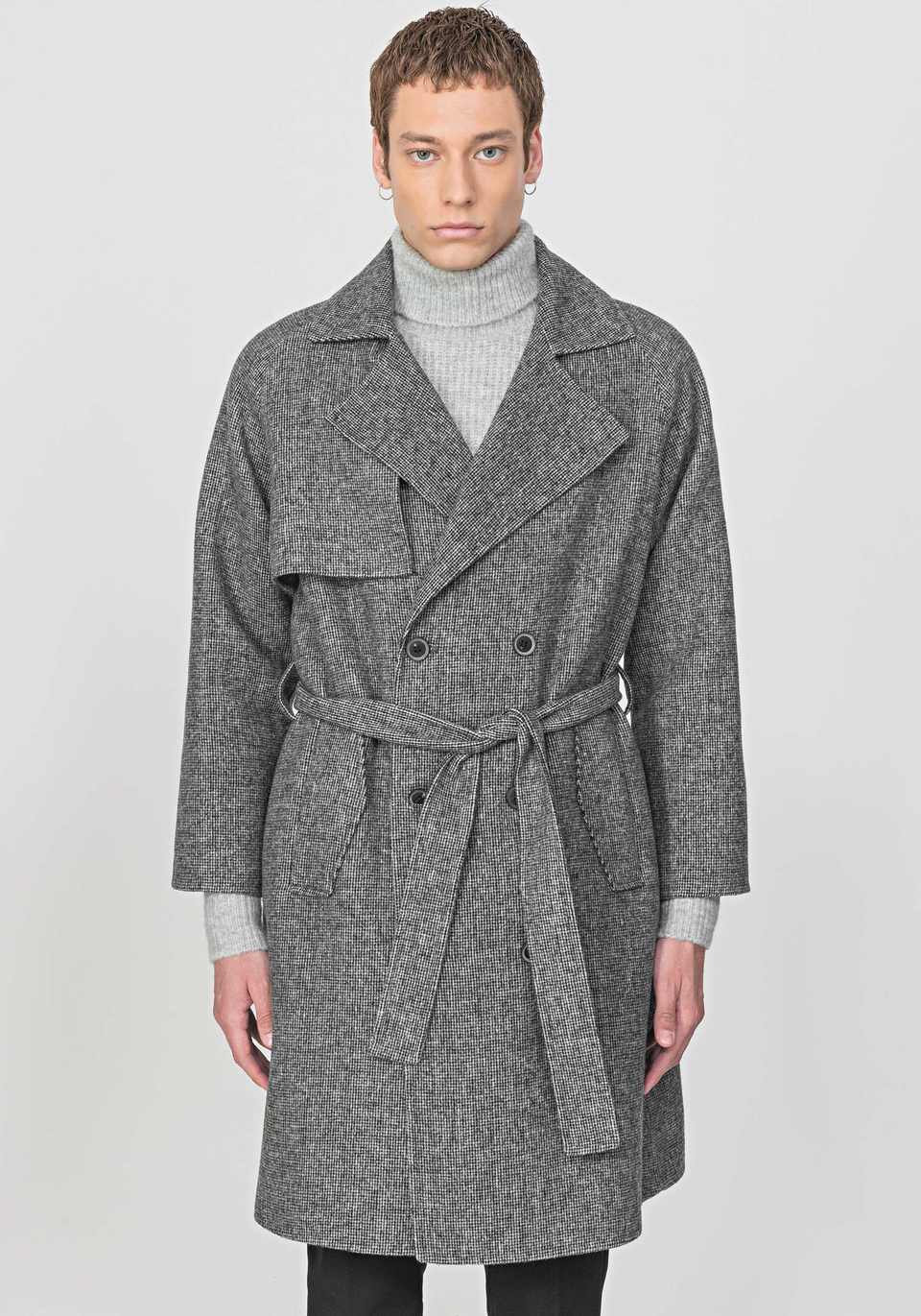 DOUBLE-BREASTED COAT IN A SOFT WOOL BLEND - Antony Morato Online Shop