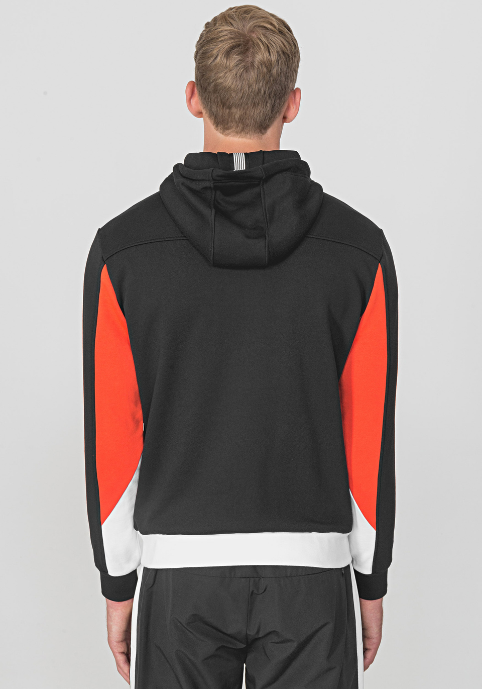SWEATSHIRT WITH ASYMMETRICAL CONTRASTS AND CONCEALED POCKETS - Antony Morato Online Shop