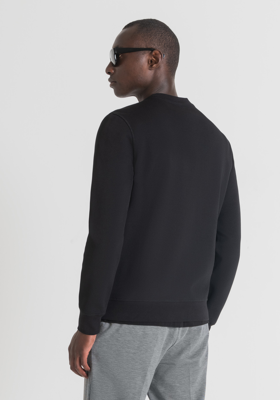 REGULAR-FIT CREW-NECK SWEATSHIRT IN COTTON BLEND WITH EMBROIDERED LOGO ON THE CHEST - Antony Morato Online Shop