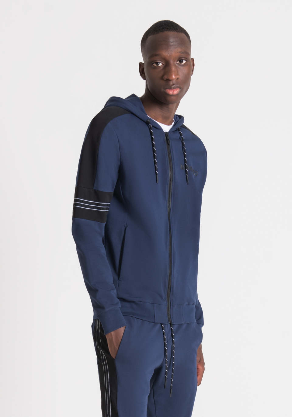 slim fit sweatshirt