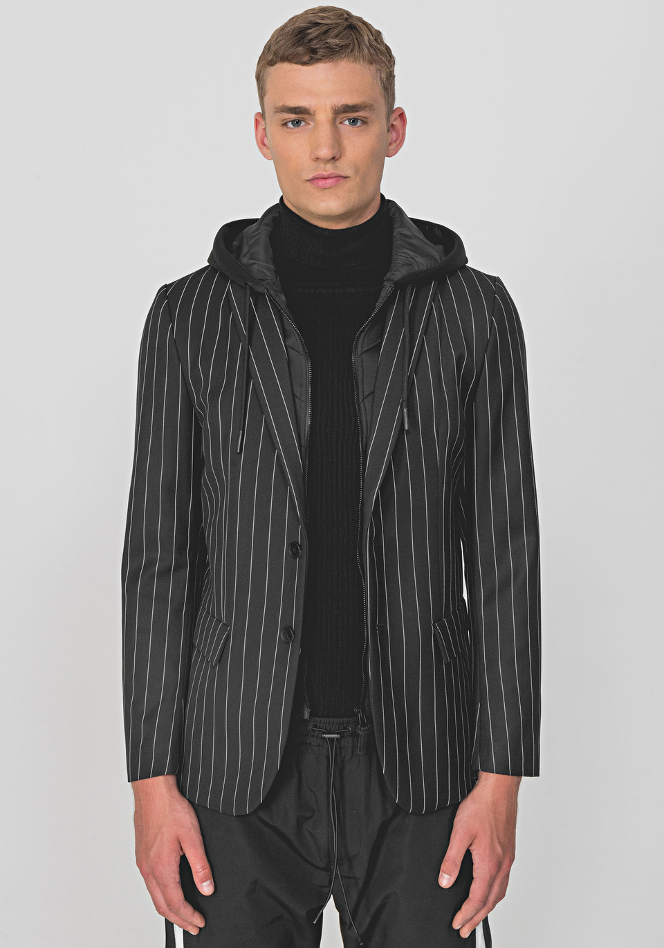 SINGLE-BREASTED SLIM-FIT JACKET IN A PINSTRIPE TWILL WITH A REMOVABLE VEST - Antony Morato Online Shop