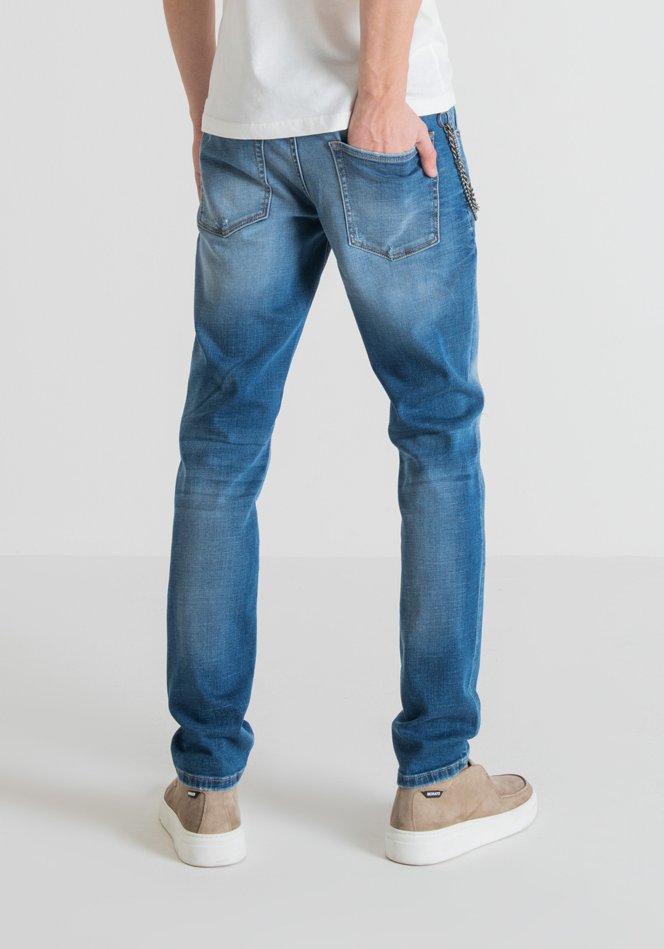 "IGGY" TAPERED-FIT JEANS IN STRETCH DENIM - Antony Morato Online Shop