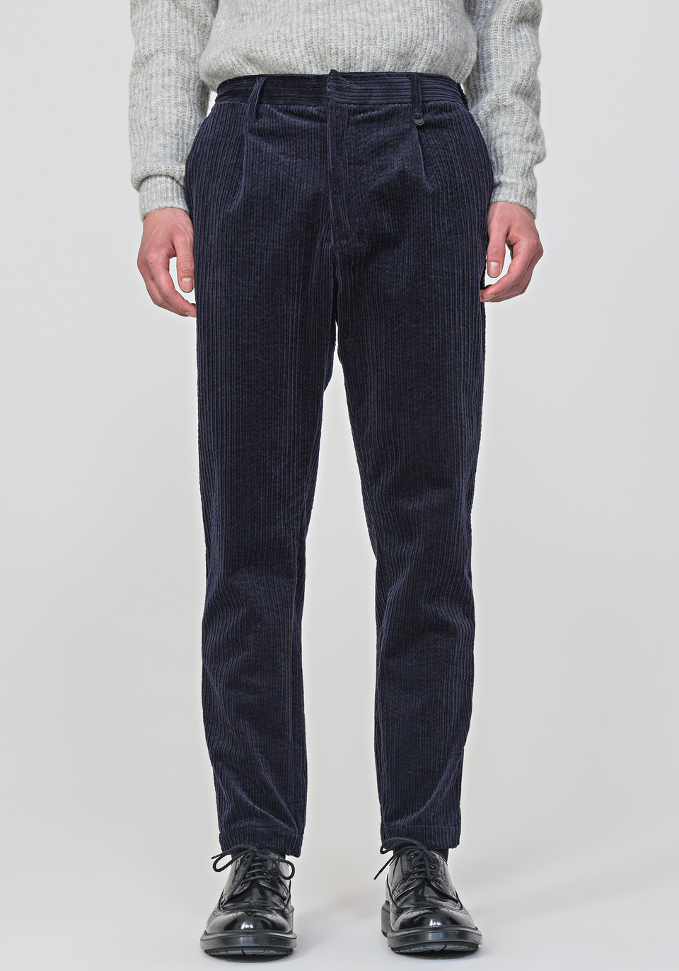 CARROT-FIT “RALPH” TROUSERS IN CORDUROY STRETCH FABRIC WITH AN ELASTICATED PANEL - Antony Morato Online Shop