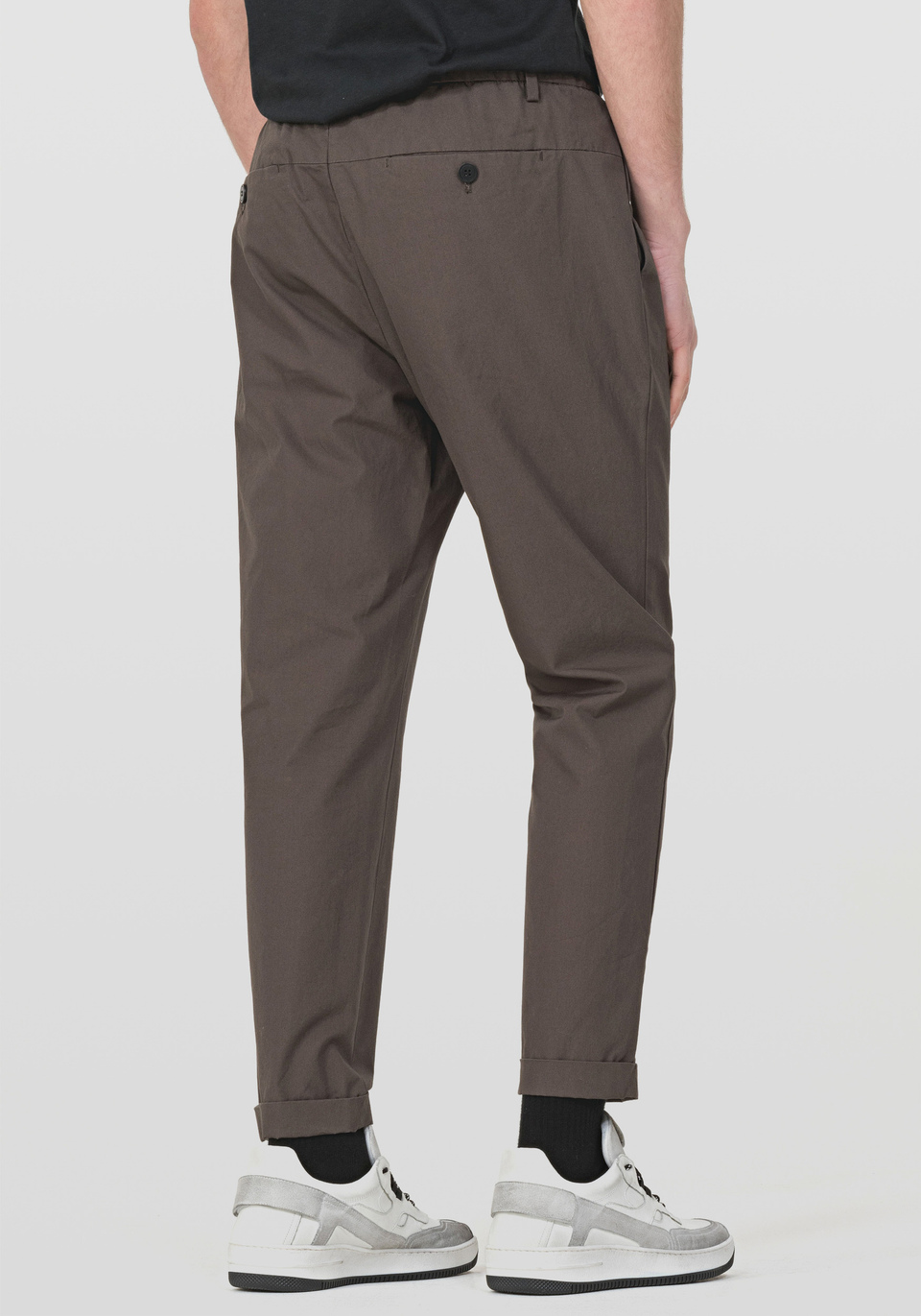 COMFORT-FIT CARROT-STYLE TROUSERS IN 100% COTTON WITH A DROPPED CROTCH - Antony Morato Online Shop