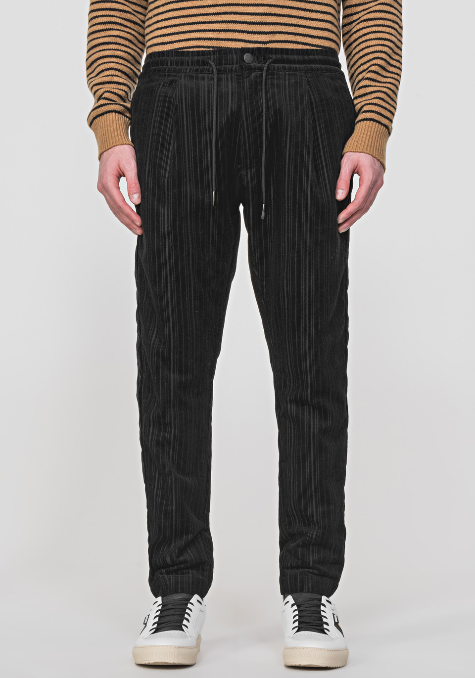 CARROT-FIT TROUSERS IN CORDUROY WITH SATIN-EFFECT SIDE BANDS - Antony Morato Online Shop