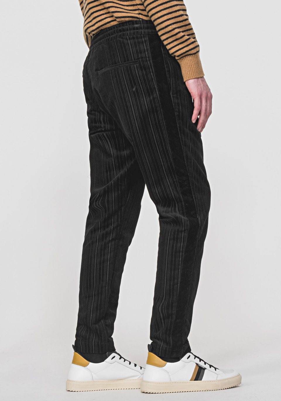 CARROT-FIT TROUSERS IN CORDUROY WITH SATIN-EFFECT SIDE BANDS - Antony Morato Online Shop