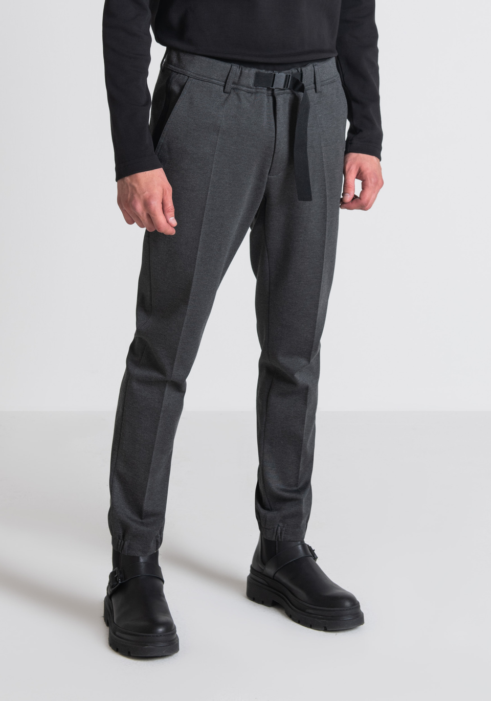 CARROT FIT STRETCH VISCOSE-BLEND TROUSERS - Antony Morato Online Shop