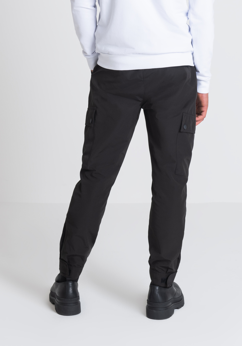 LOOSE-FIT TROUSERS WITH CARGO POCKETS - Antony Morato Online Shop
